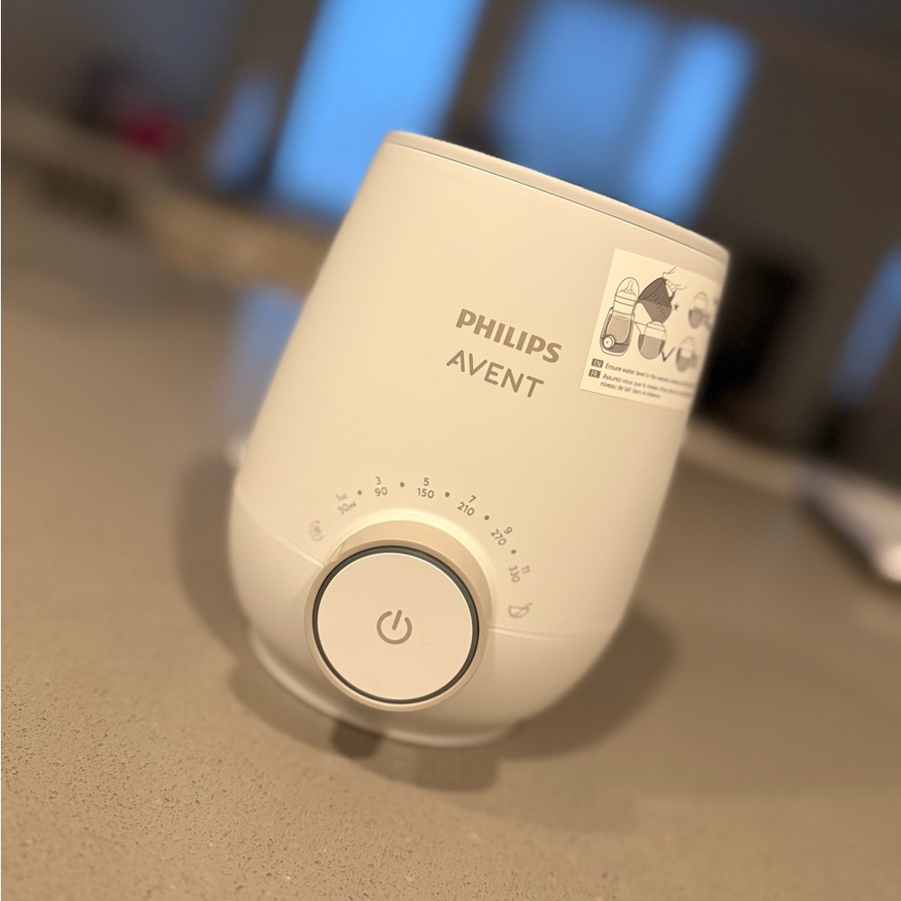 Philips White Baby Monitor with Minimalist Design